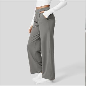 Halara Flex High Waisted Plicated
Side Pocket Straigh leg pant